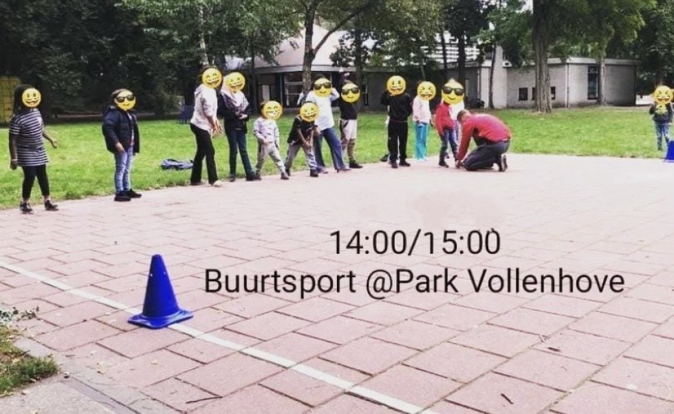 Groepje kinderen in Park Vollenhove met tijd en locatie van Buurtsport